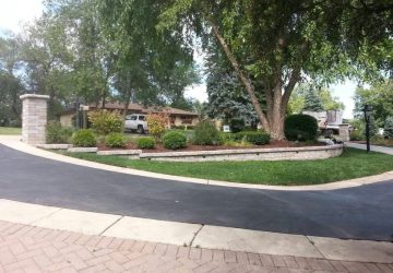 grass cutting in waukegan, bush trimming in waukegan, hardscaping in waukegan